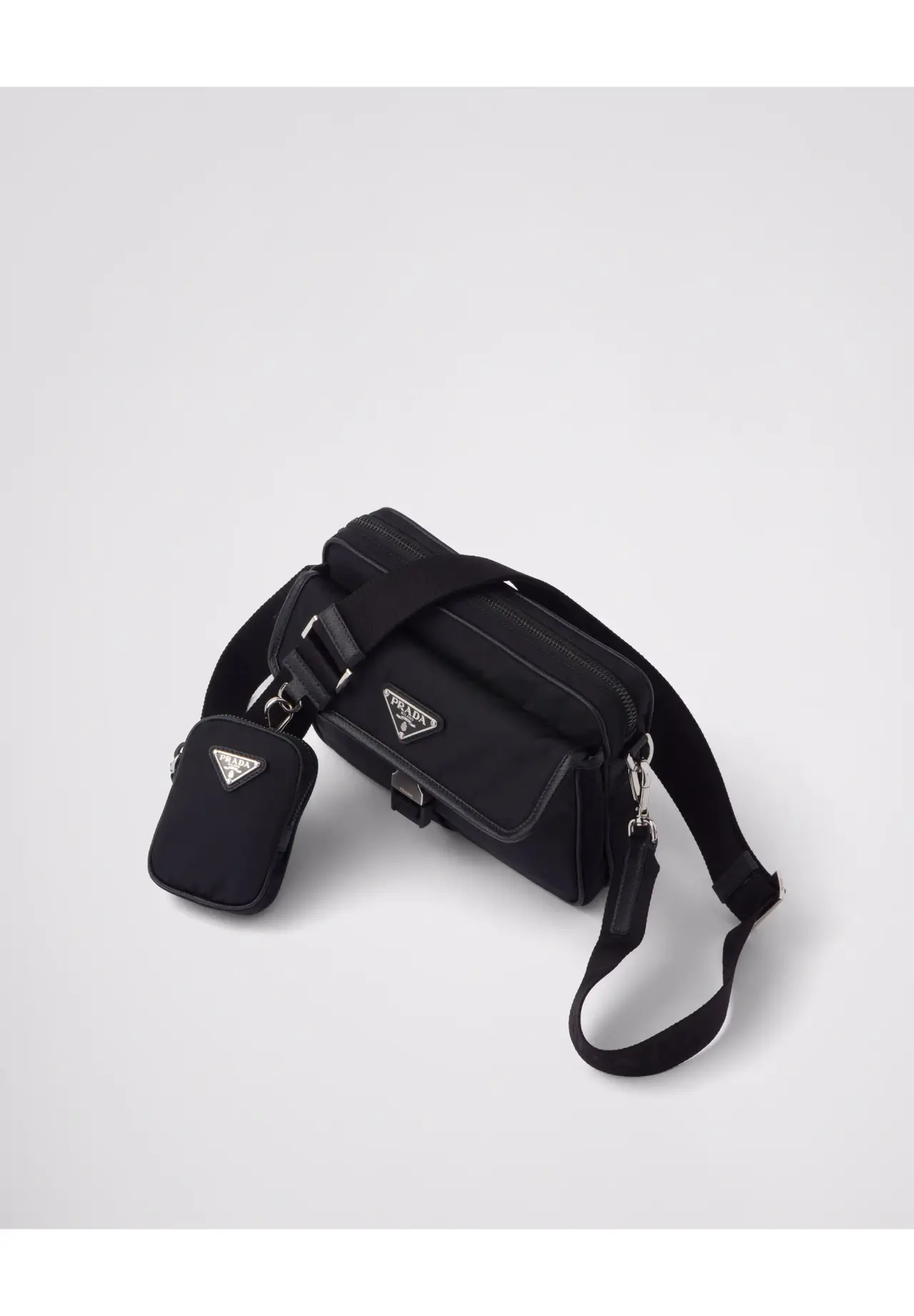 Re-Nylon xサフィアーノレザー ショルダーバッグ