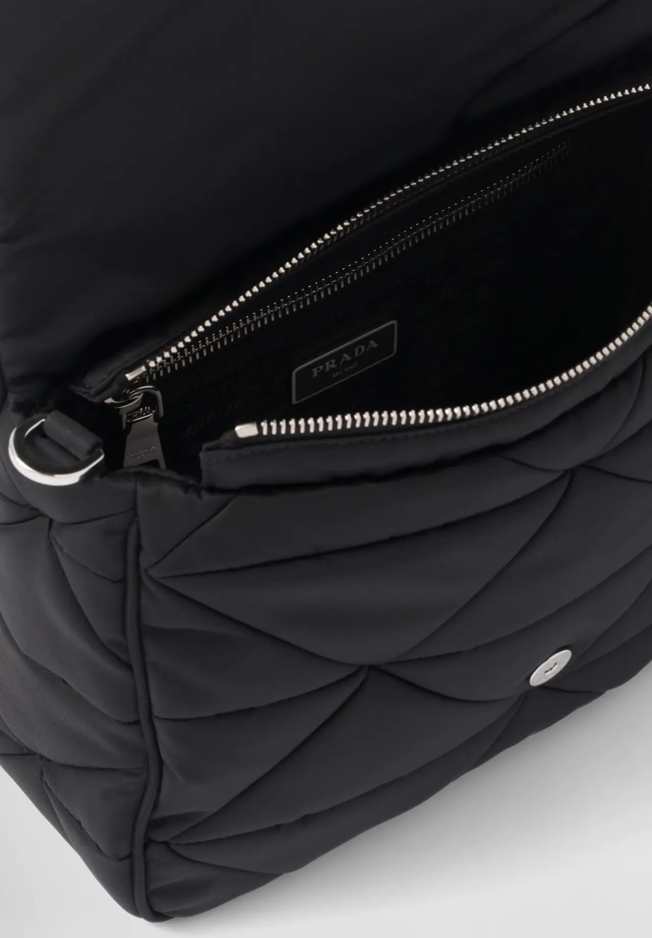 Padded Re-Nylon shoulder bag 1BD290 RDJN F0002 V B9O