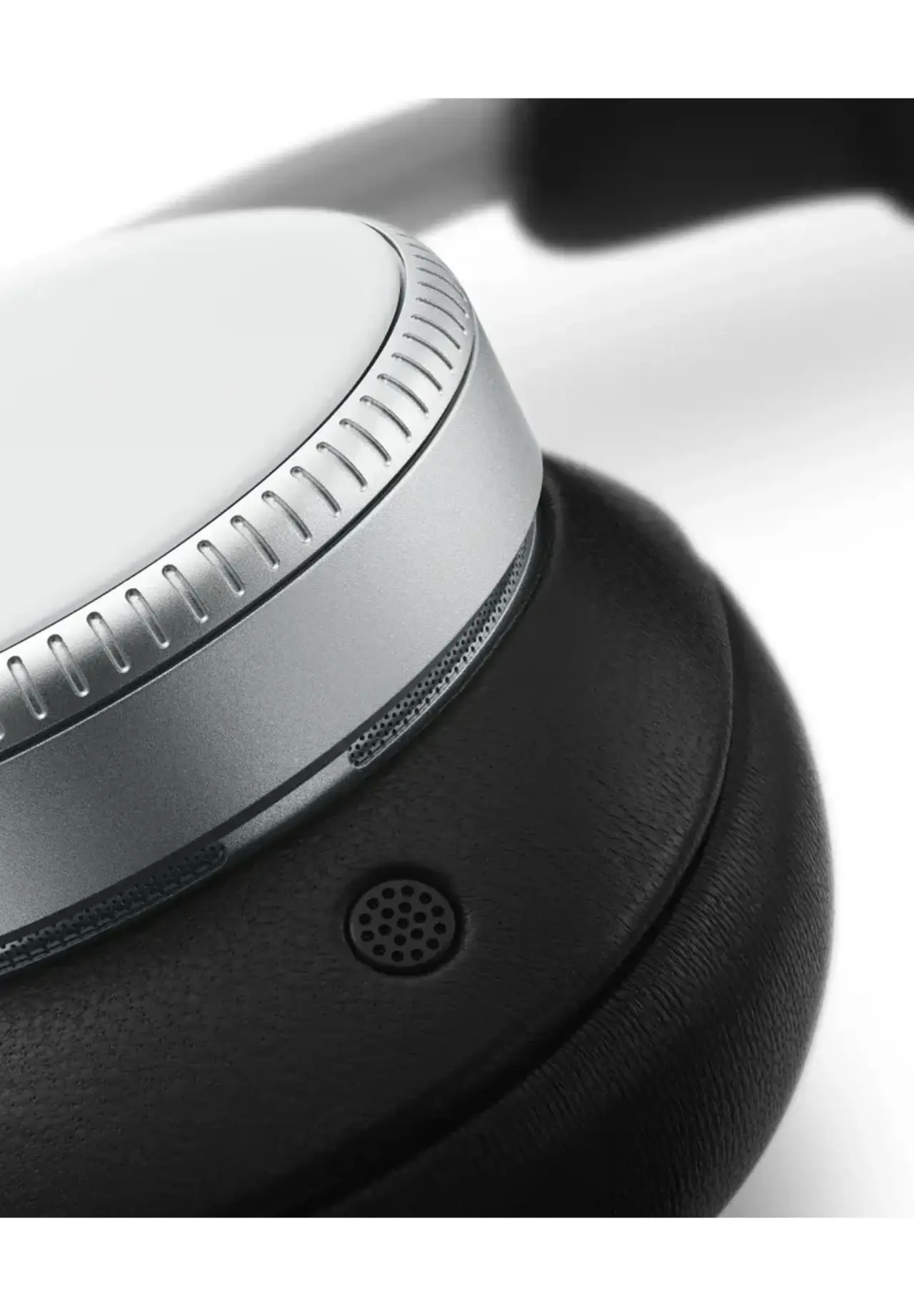 Beoplay H100　究極のオーバーイヤーヘッドホン