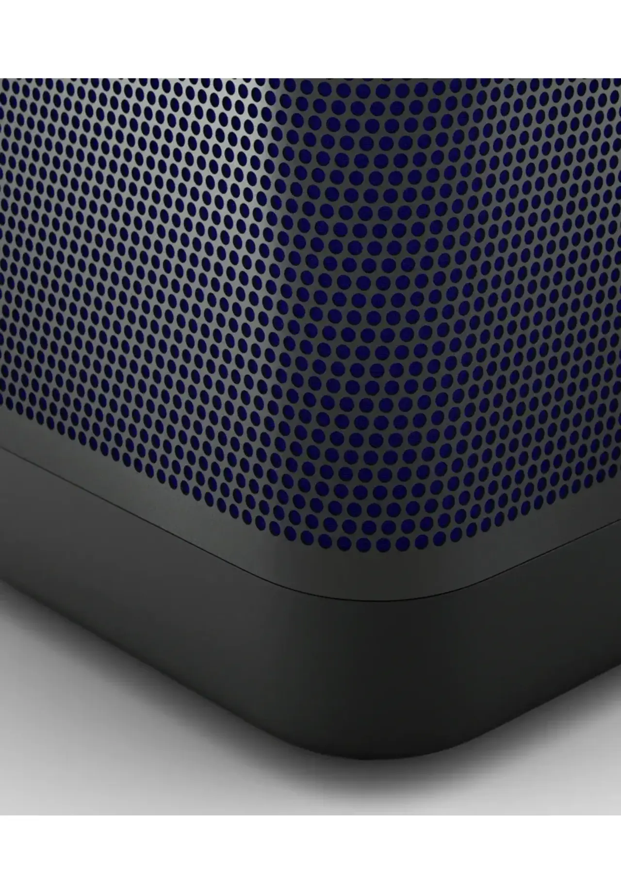 Beolit 20 Expressive Bluetooth Speaker | Matsuya Ginza