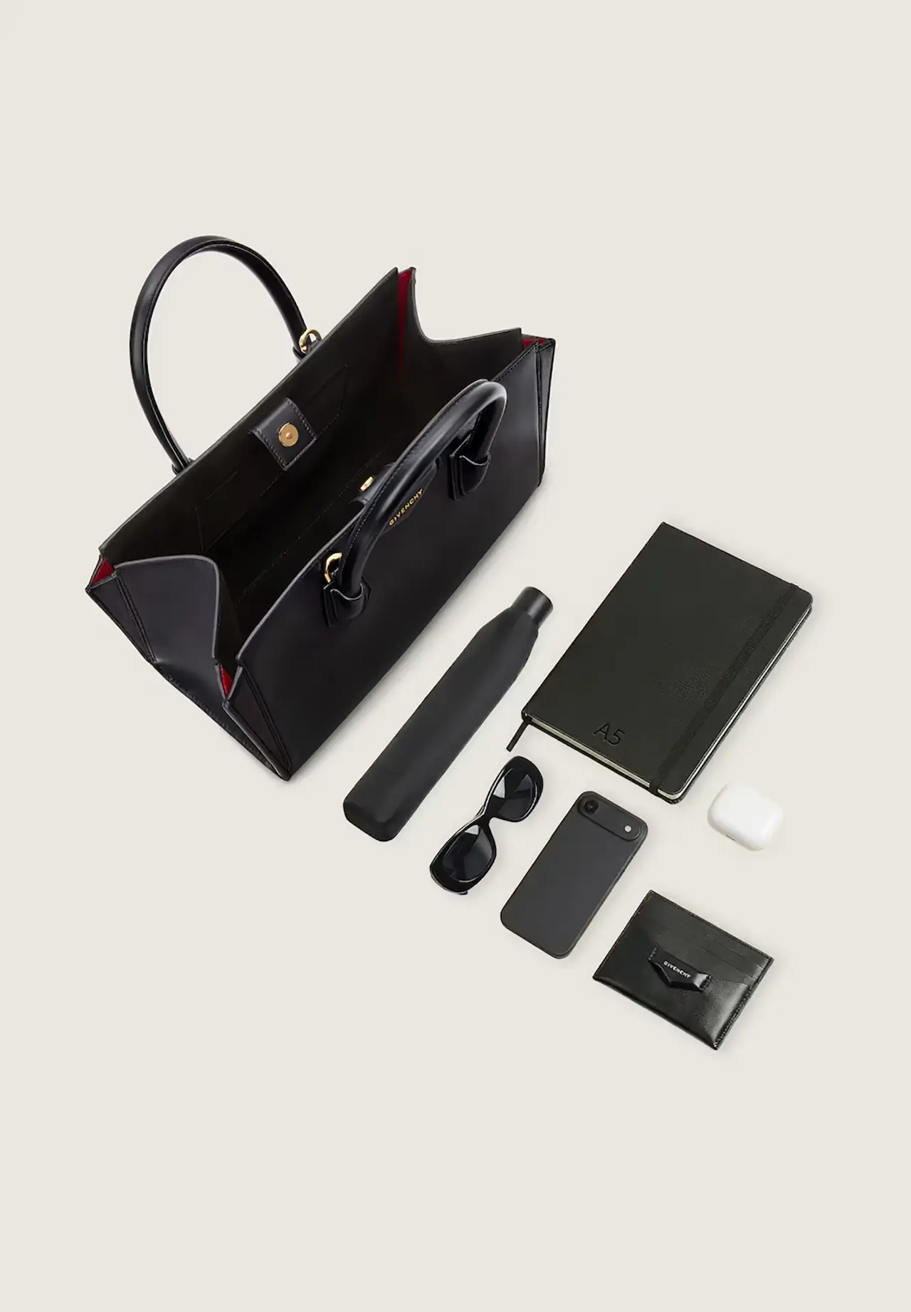 Small Antigona Catchall Bag in Shiny Grained Leather