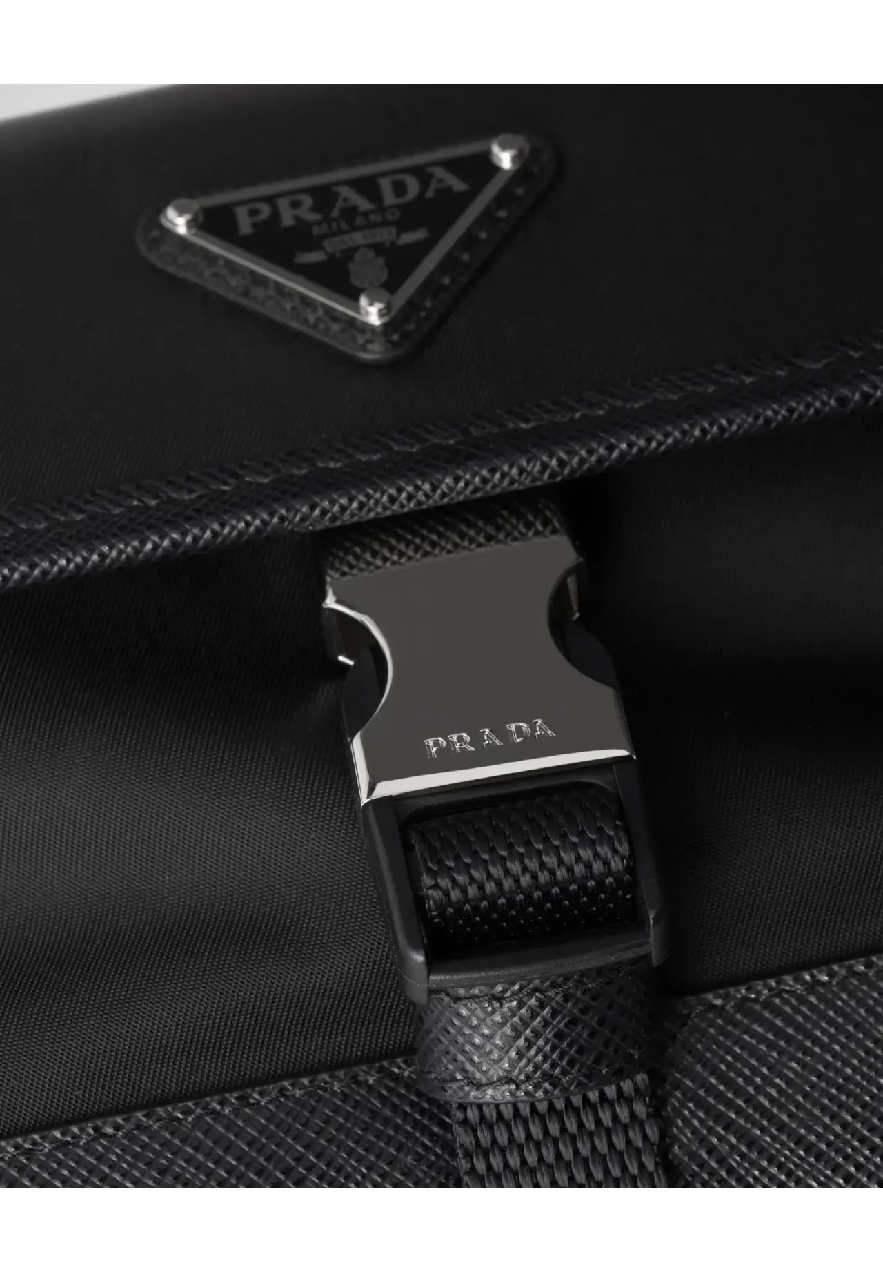 Re-Nylon x Saffiano 皮革手机壳
