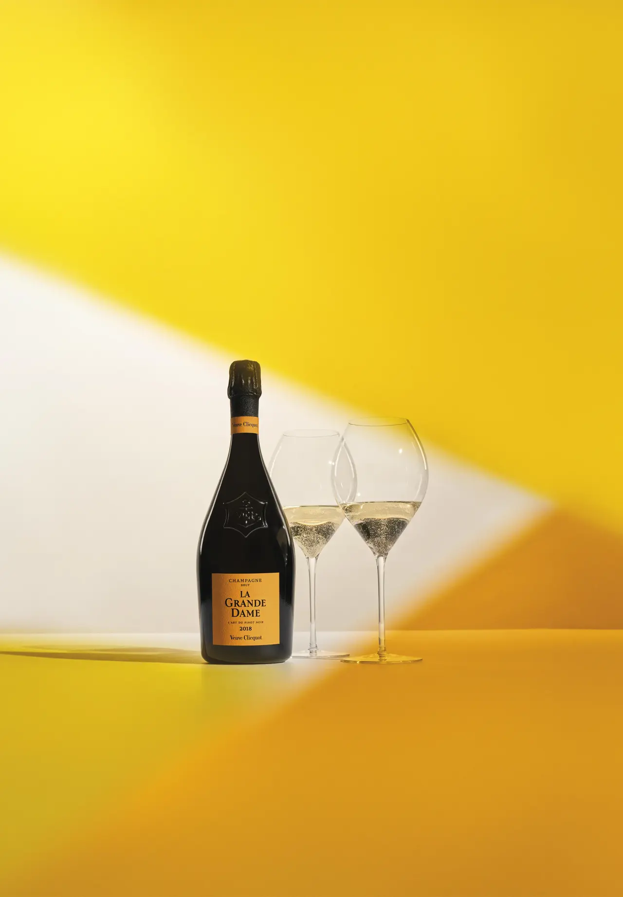 ヴーヴ・クリコ ラ・グランダム 2018 ギフトボックス 750ml | Matsuya