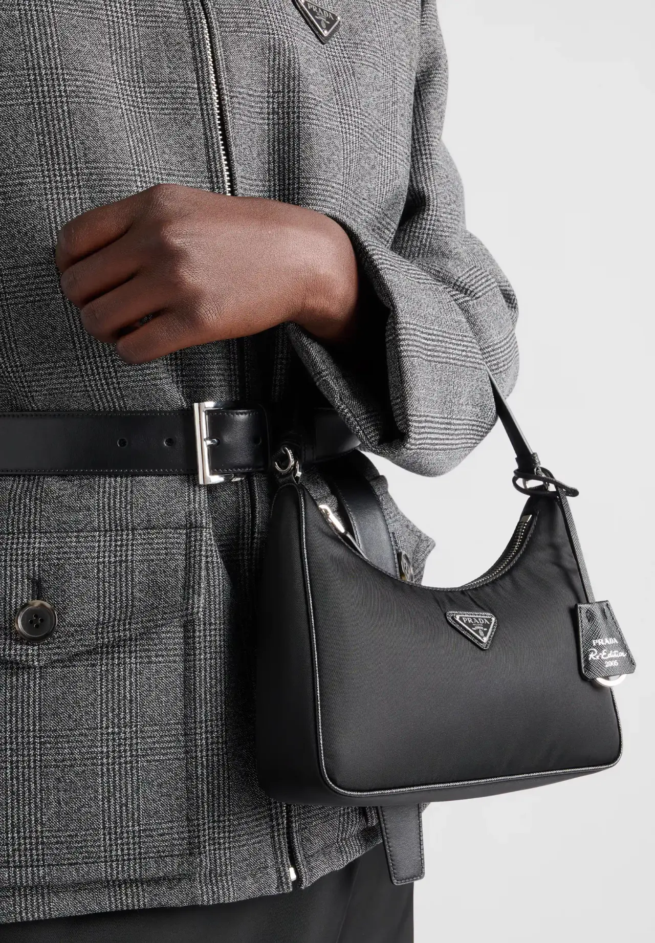 Prada Re-Edition 2005 再生尼龙和 Saffiano 迷你包　1N204M R064 F0002