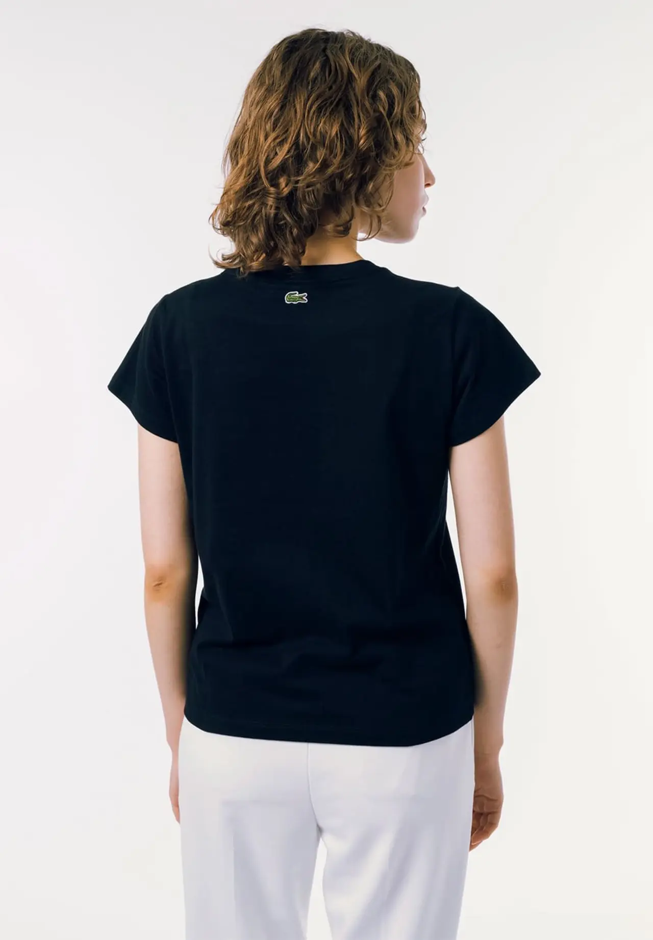 ウィメンズ コンパクトブランドネーム刺繍ロゴ 半袖Tシャツ