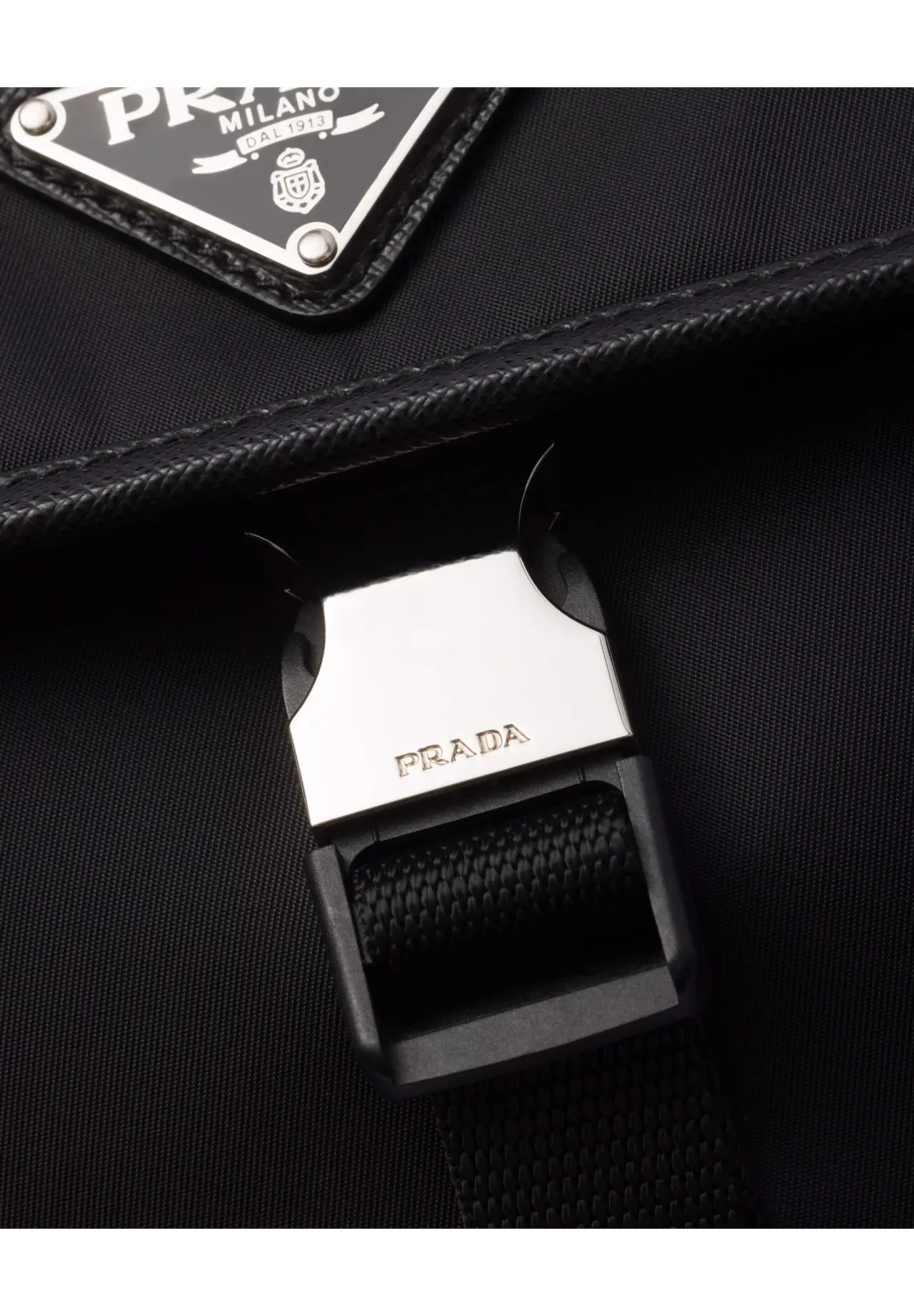 Re-Nylon xサフィアーノレザー ショルダーバッグ