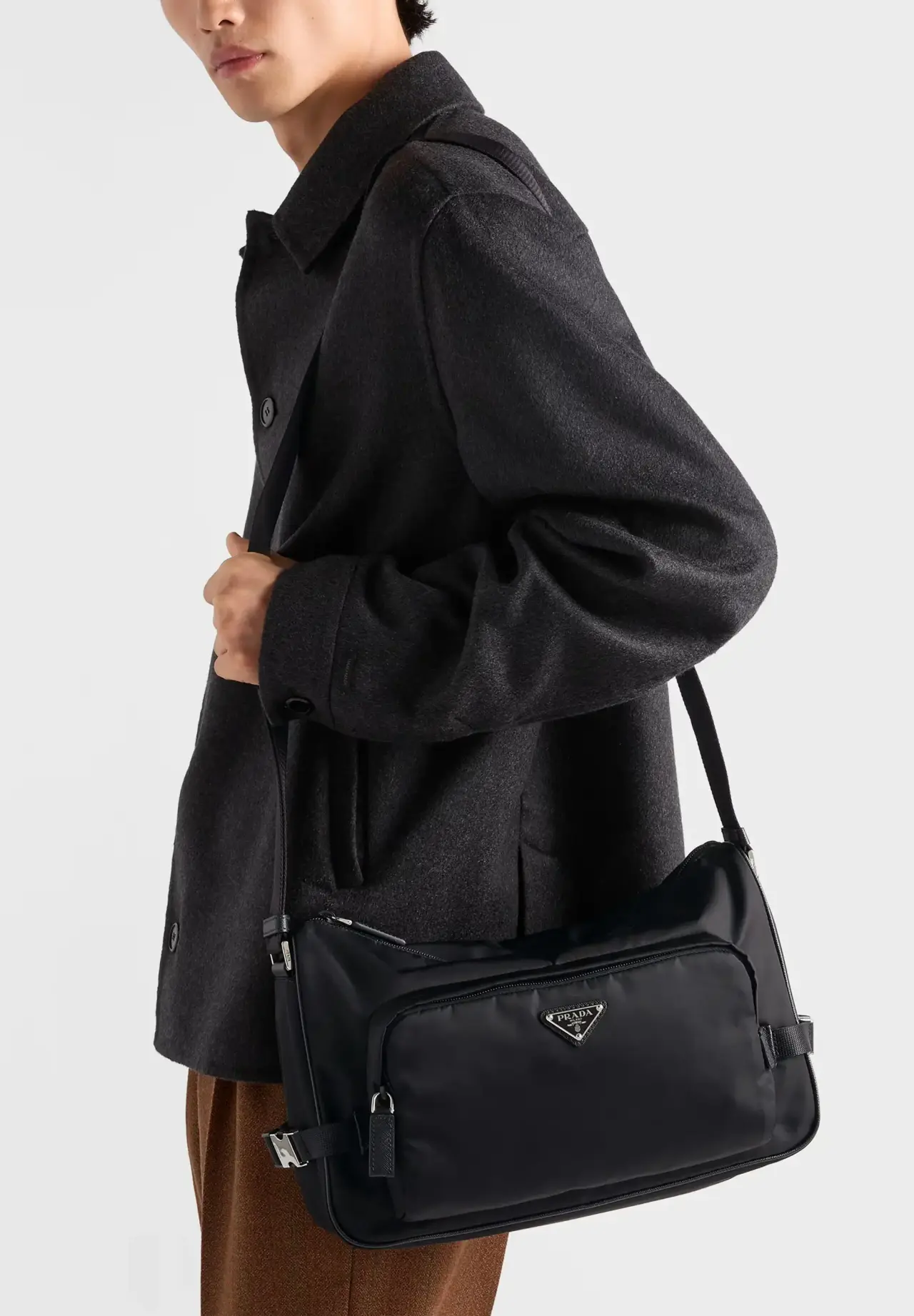 ラージ Re-Nylon x サフィアーノレザー ショルダーバッグ