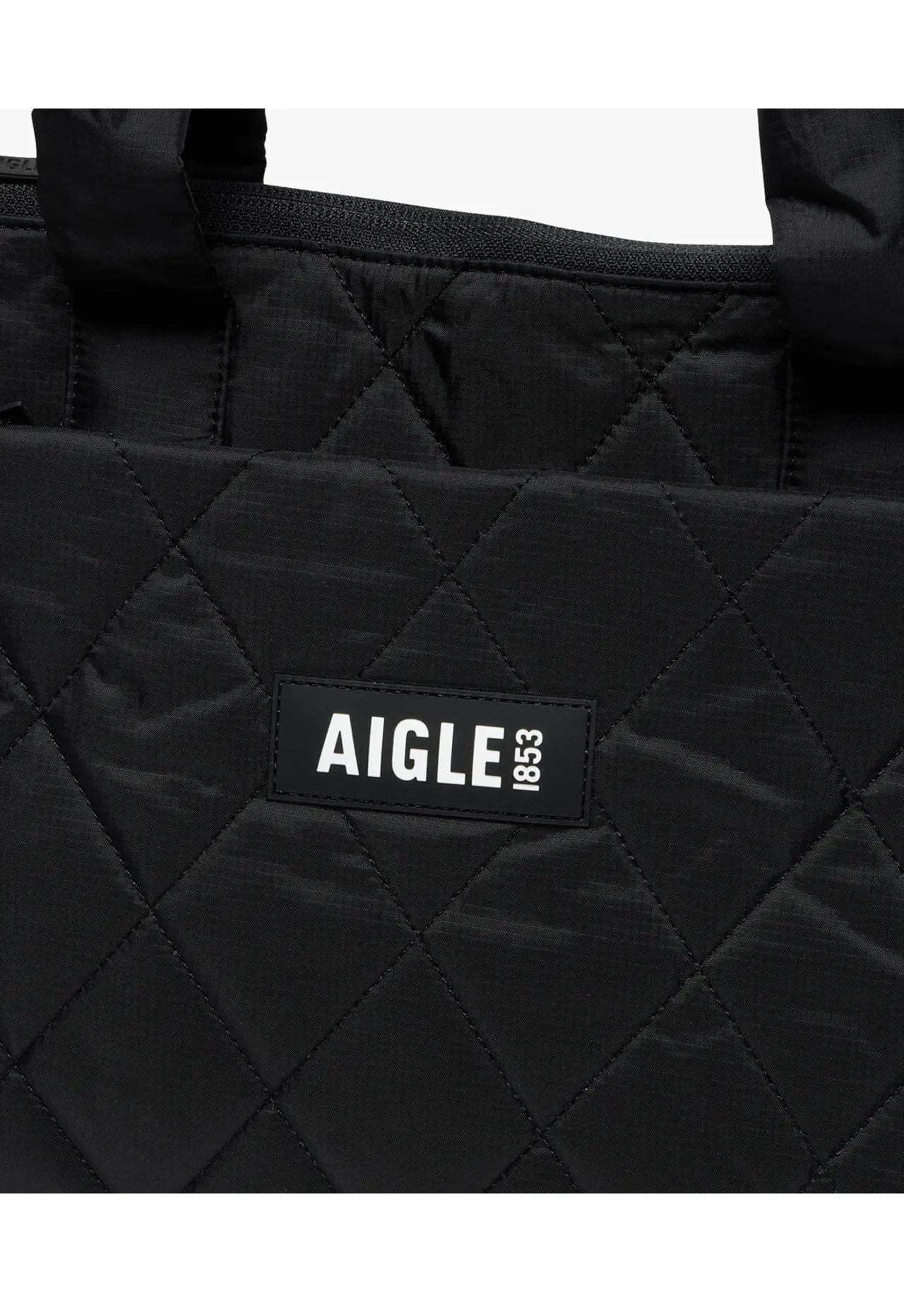 Quilted 2-Way Shoulder Bag with Mini Pouch