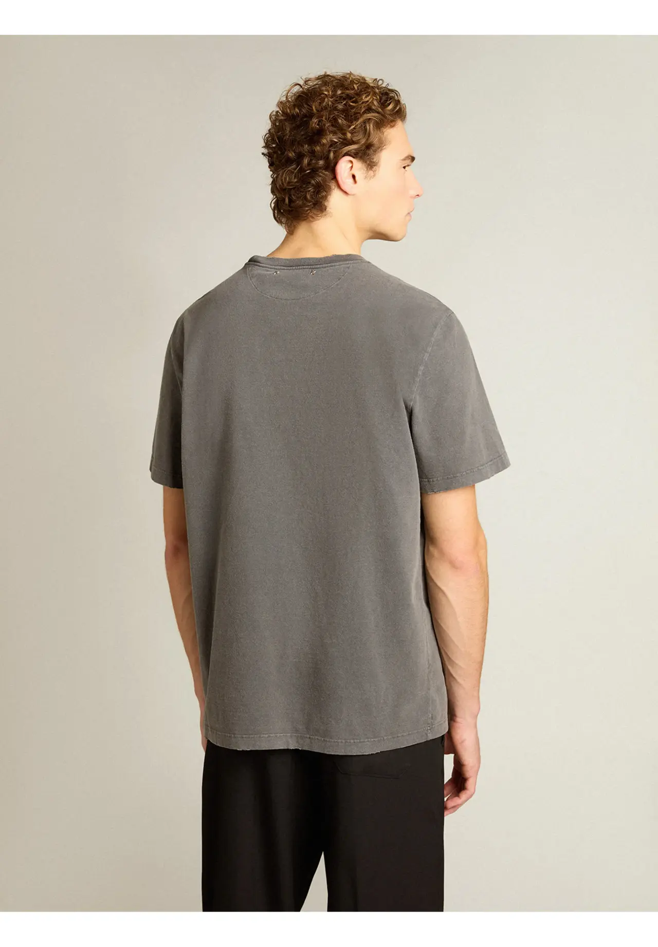 メンズ チャコールグレー Tシャツ ユーズド加工 | Matsuya Ginza