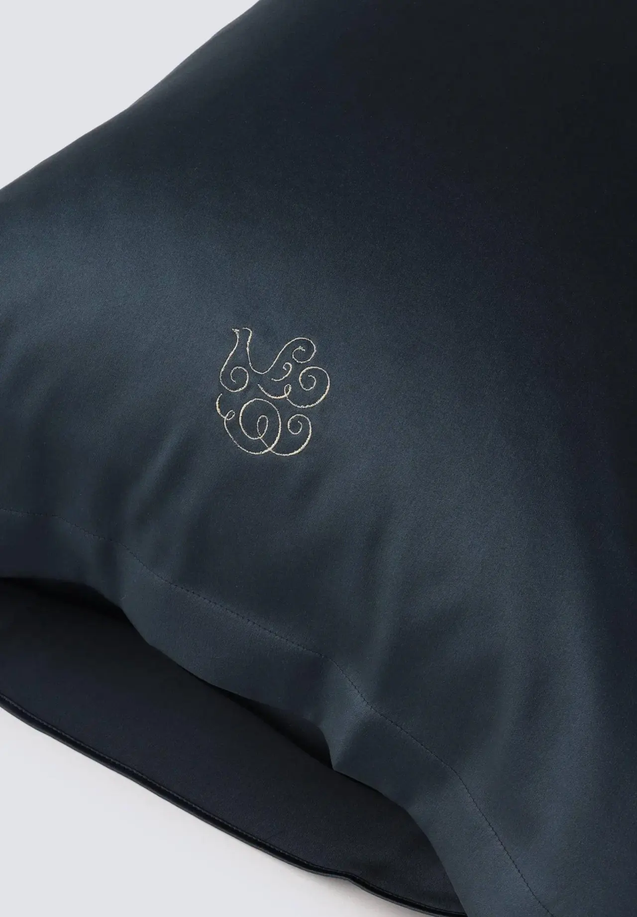 Silk Pillowcases Elegant Navy