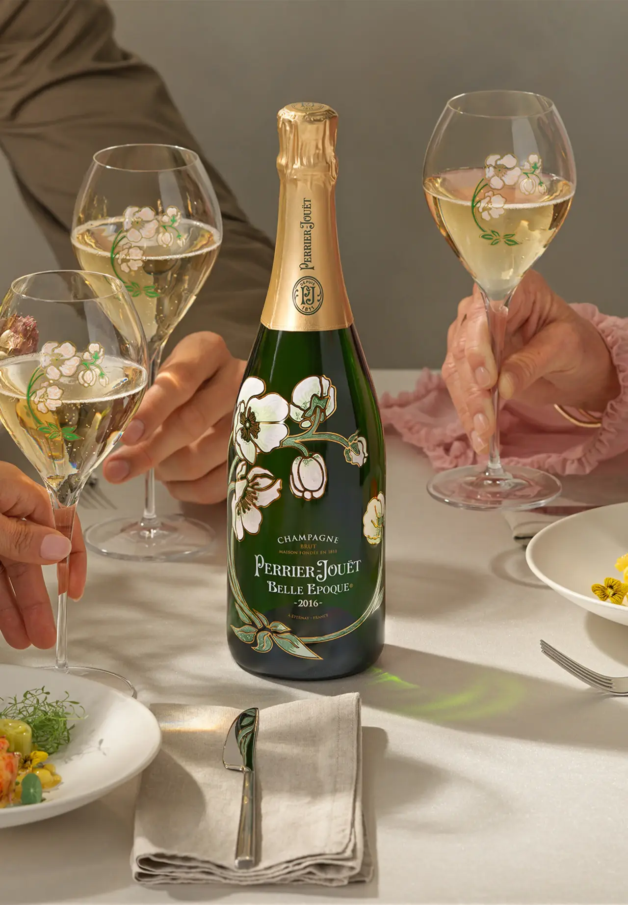 ペリエ ジュエ ベル エポック 2016 ギフト箱入り 750ml | Matsuya Ginza