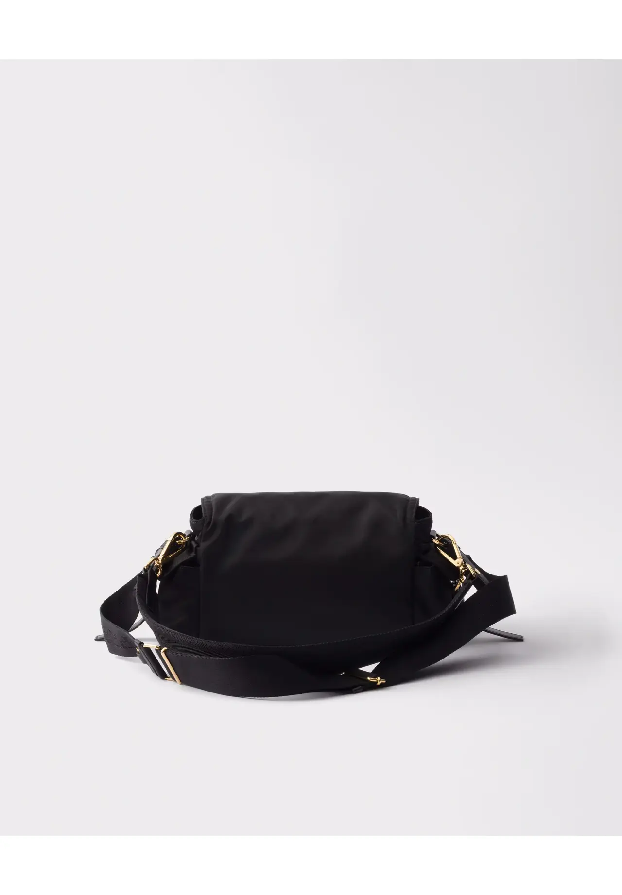 プラダ エクスプローラ ミディアム Re-Nylon ショルダーバッグ