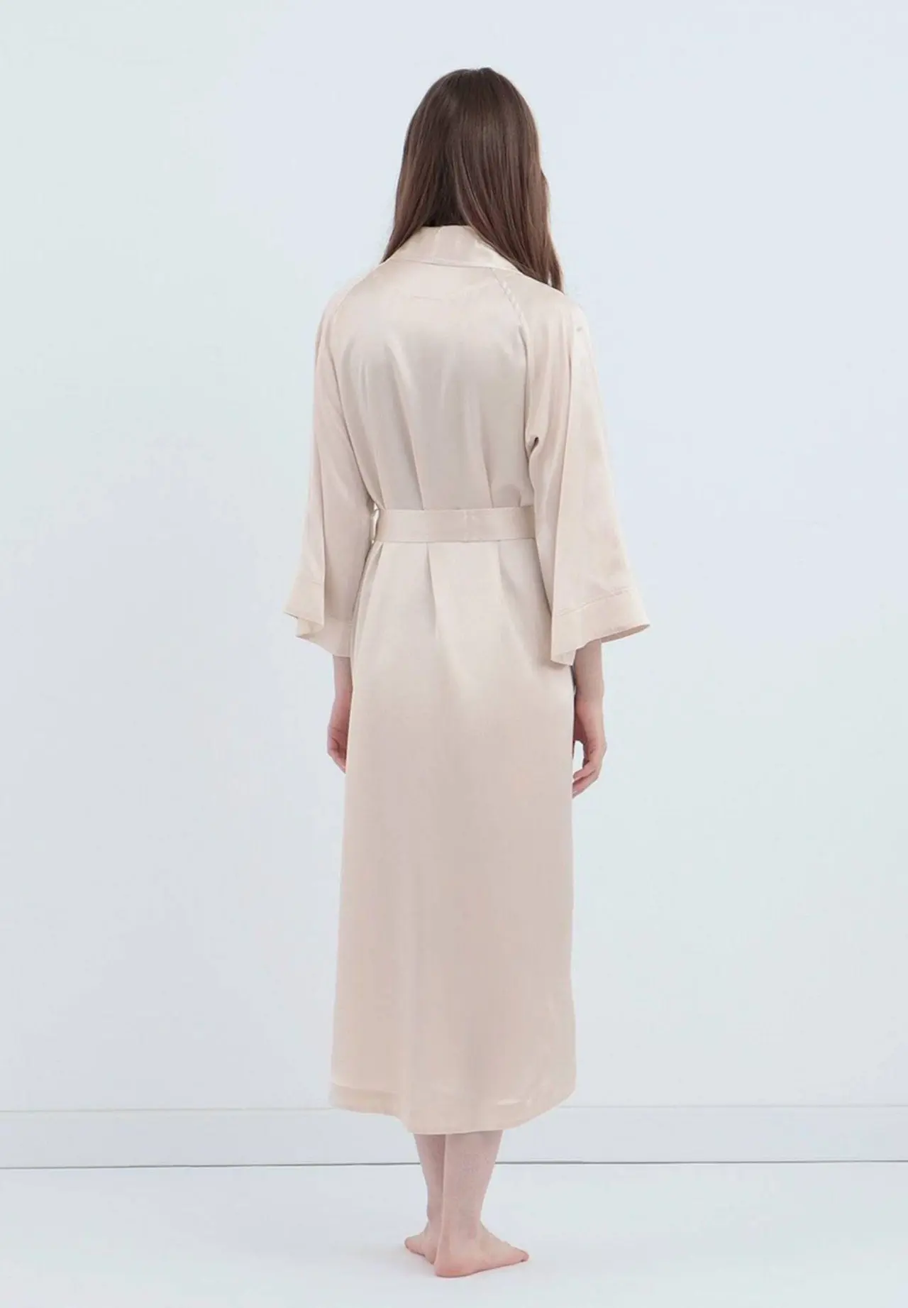 美品【uryya】ユライヤ シルク ガウン コート SILK オフホワイト シルクガウン パールホワイト | Matsuya Ginza