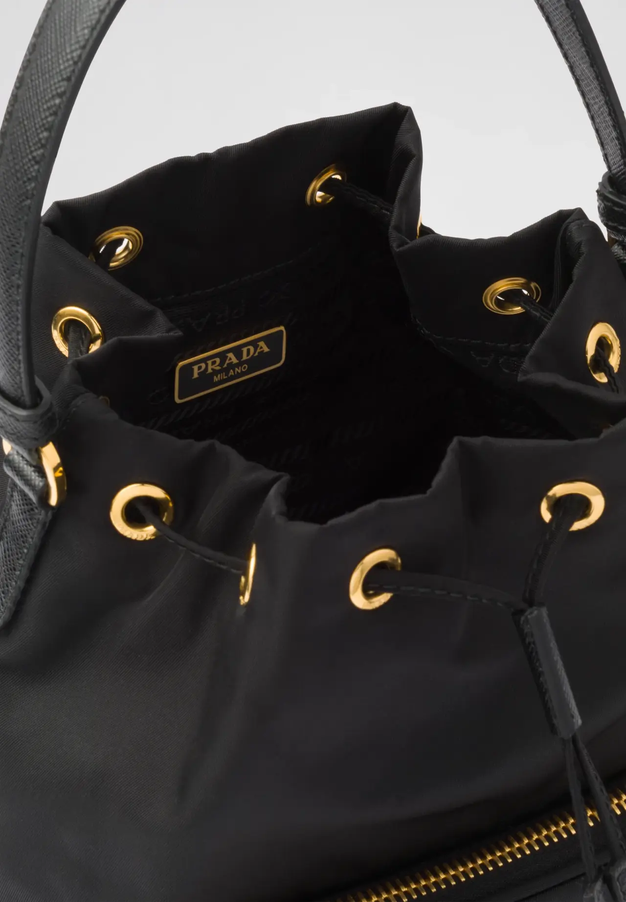 Prada Duet 再生尼龙水桶包　1BH038 RV44 F0002 V UOO