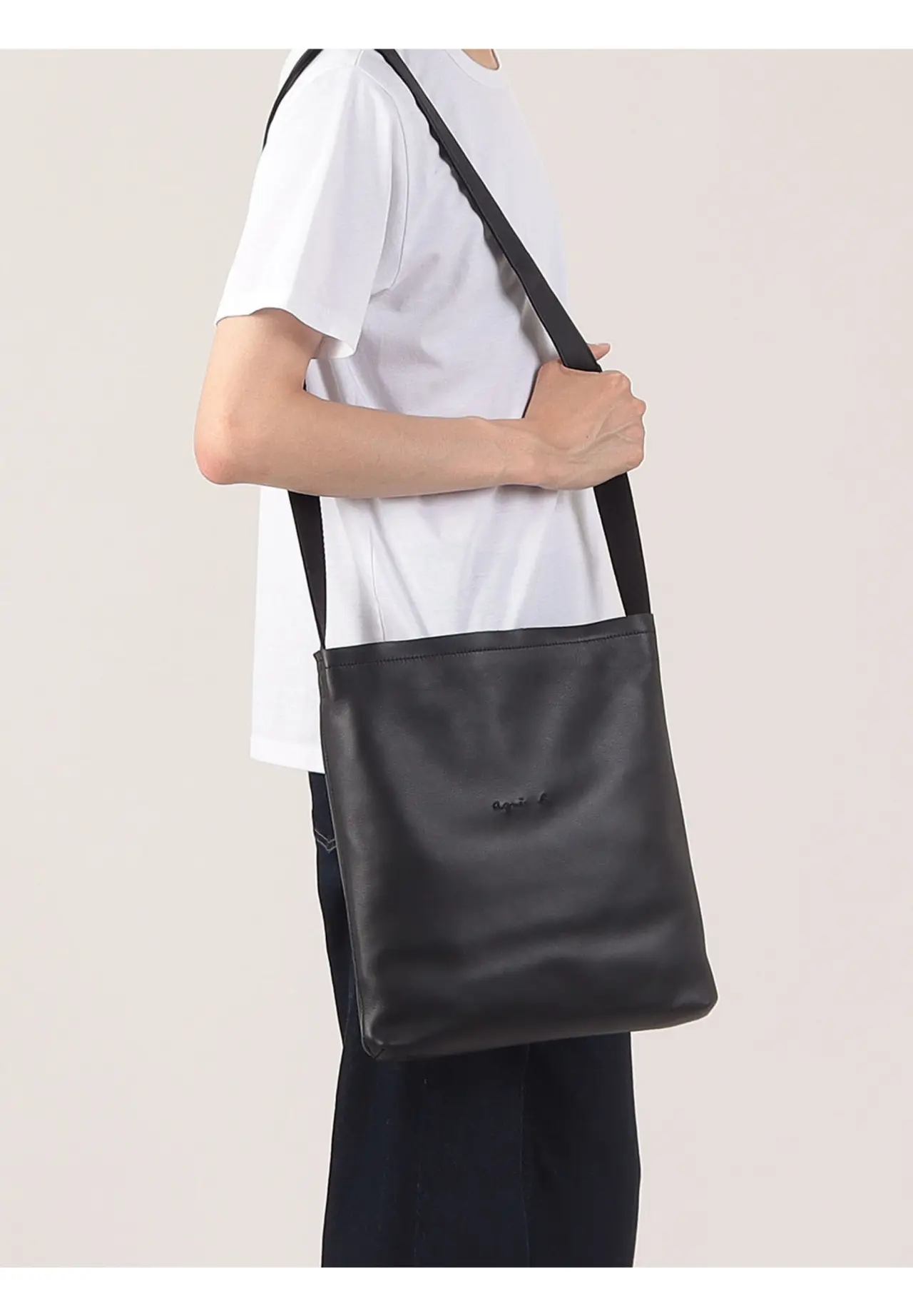 PETER Shoulder Bag PAH02Z-02