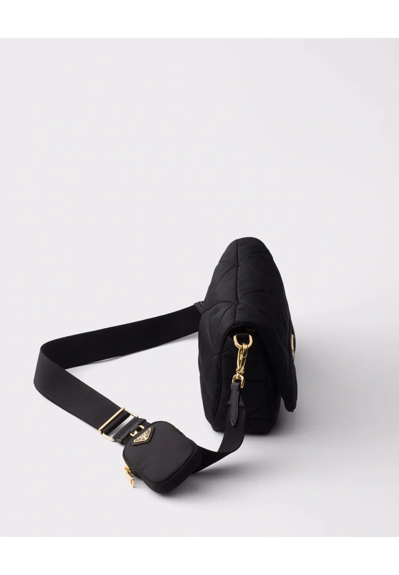 Padded Re-Nylon Shoulder Bag | Matsuya Ginza
