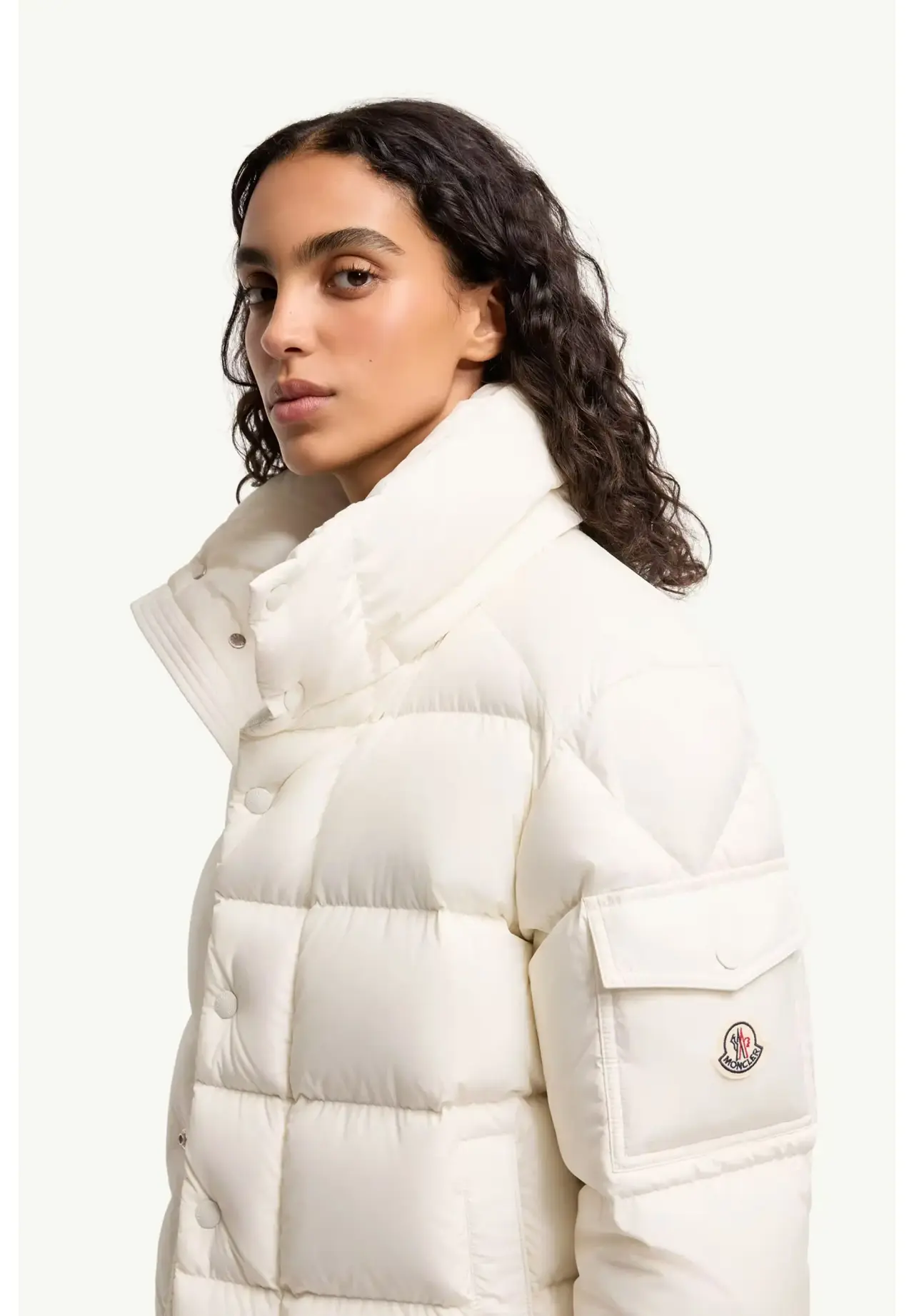 Moncler Maya 70 短款羽绒服