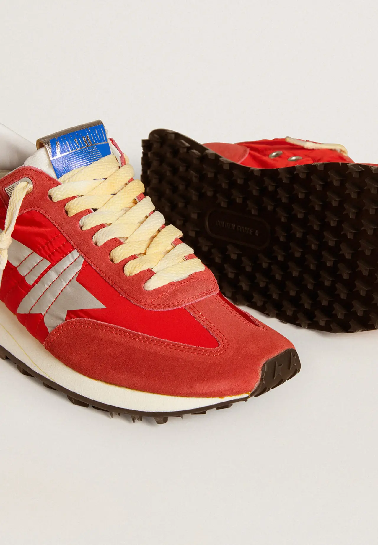 Women's Marathon sneakers with red nylon upper and silver star