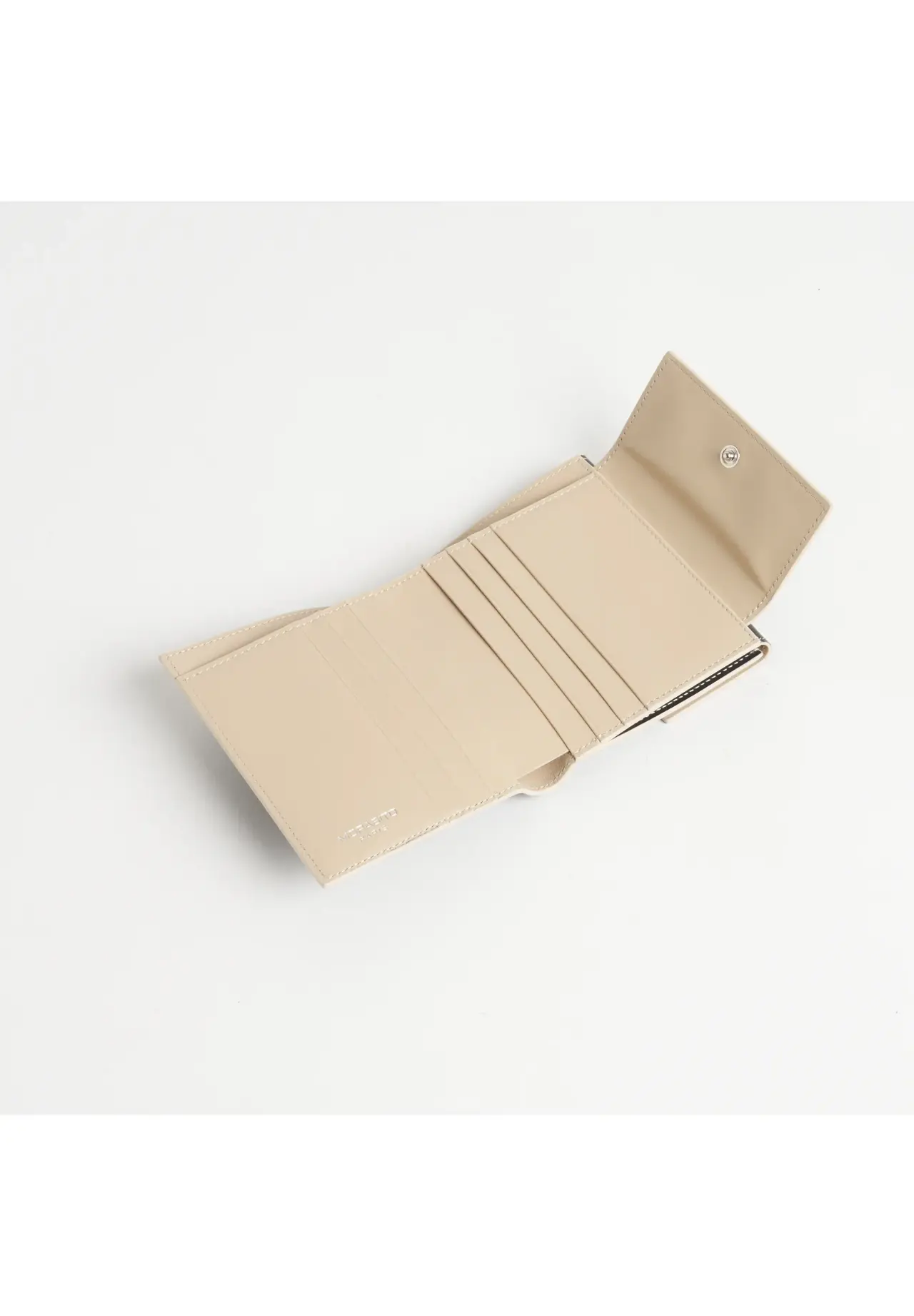Bi-fold Wallet with Flap
