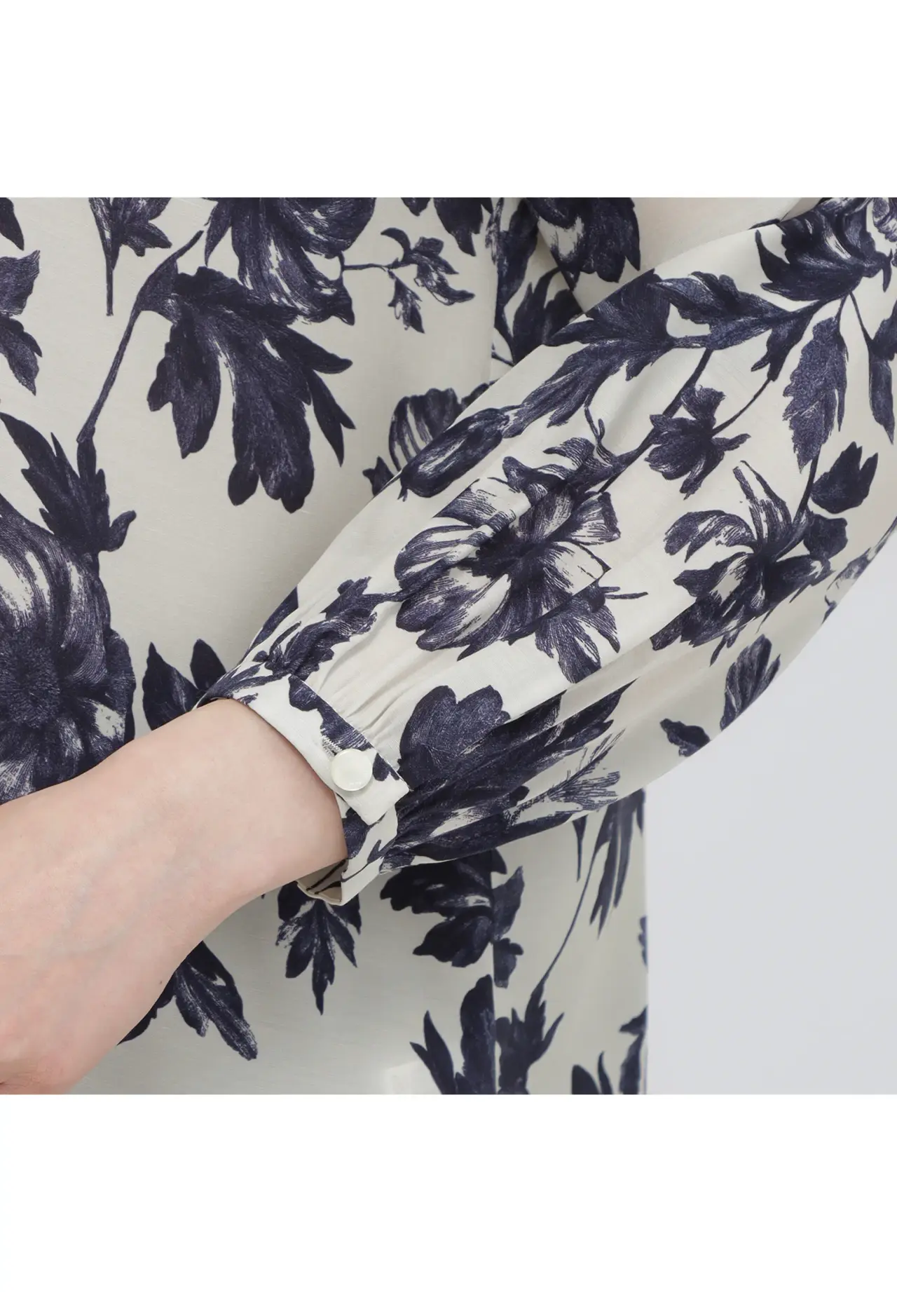 Sheer Flower Print Blouse (Washable / Cool Touch)