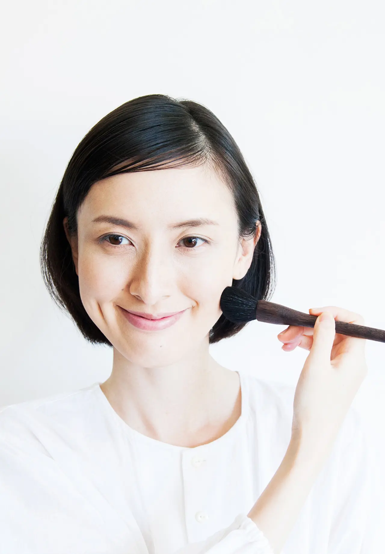 UBU スージングフェイスブラッシュ