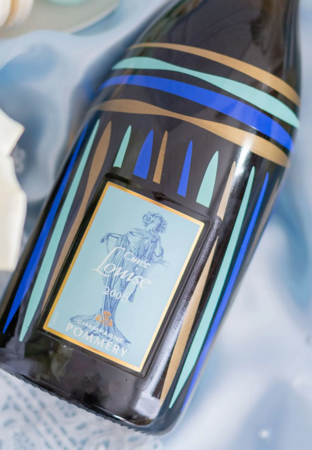ポメリー キュヴェ・ルイーズ 2006 ギフトボックス 750ml | Matsuya Ginza