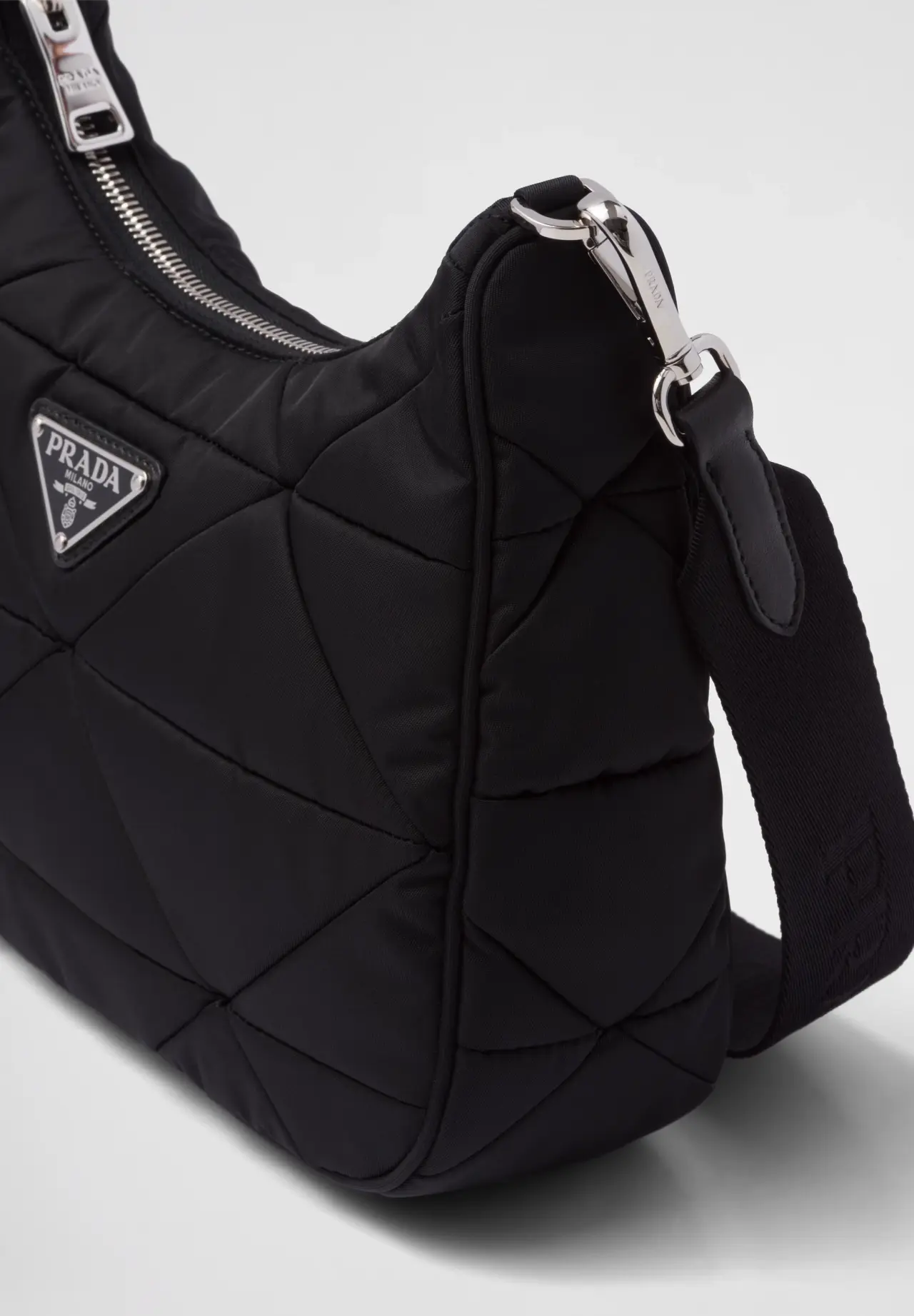 Padded Re-Nylon shoulder bag 1BC151 RDJN F0002 V B9O