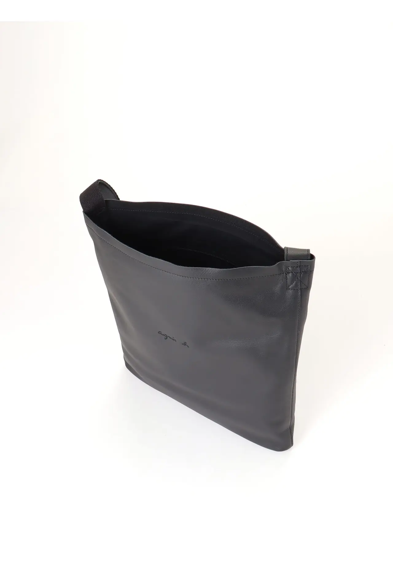 PETER Shoulder Bag PAH02Z-02