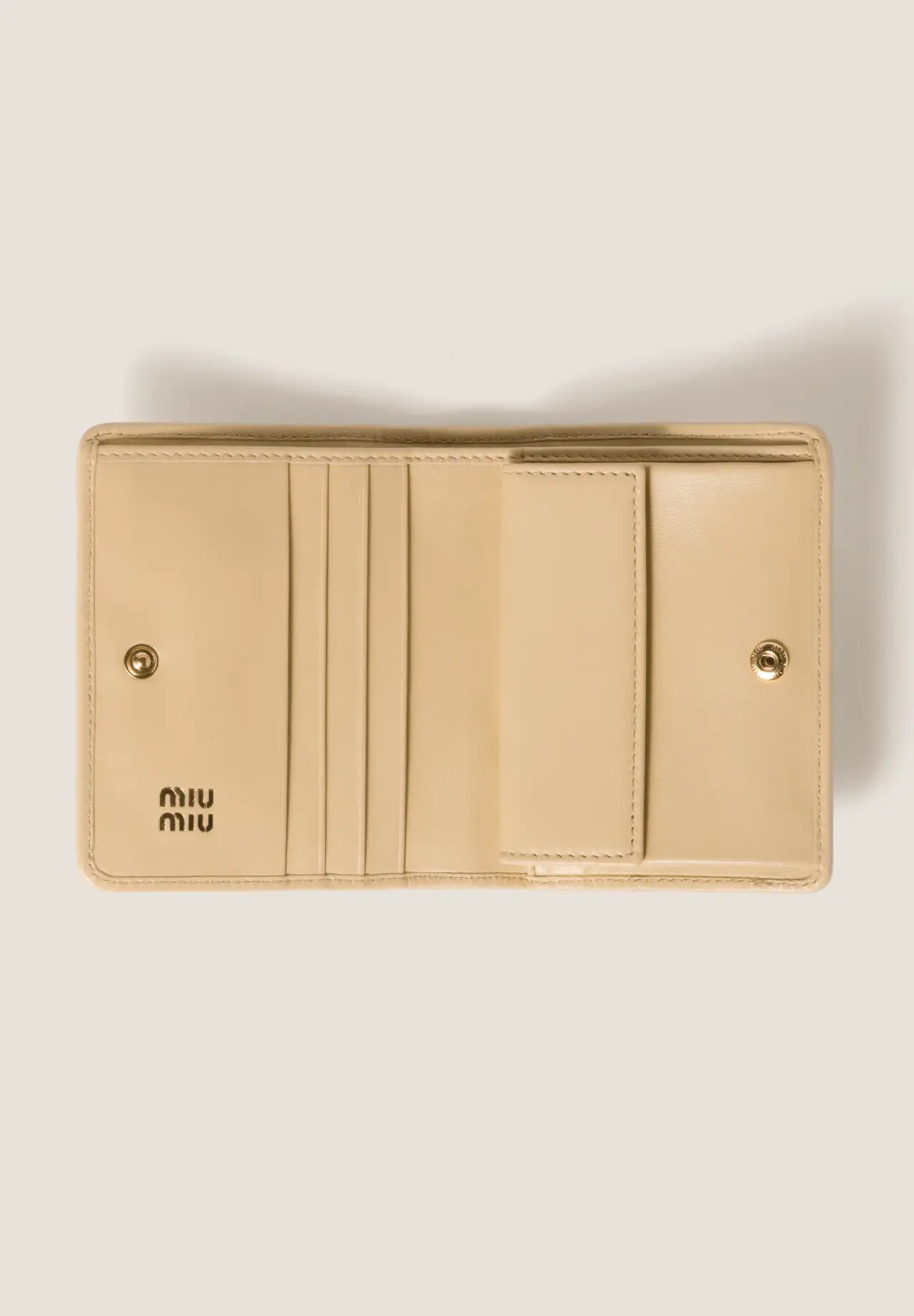 マテラッセレザー 折り財布 5MV204 AFPP F0K57 | Matsuya Ginza