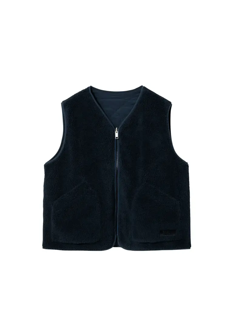 Insulated reversible vest