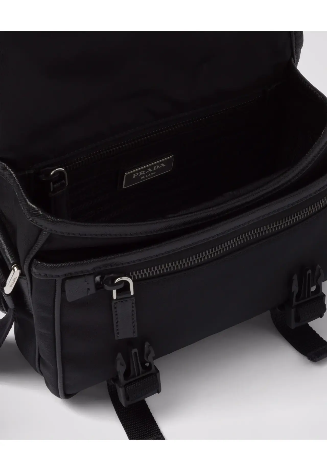 Re-Nylon xサフィアーノレザー ショルダーバッグ