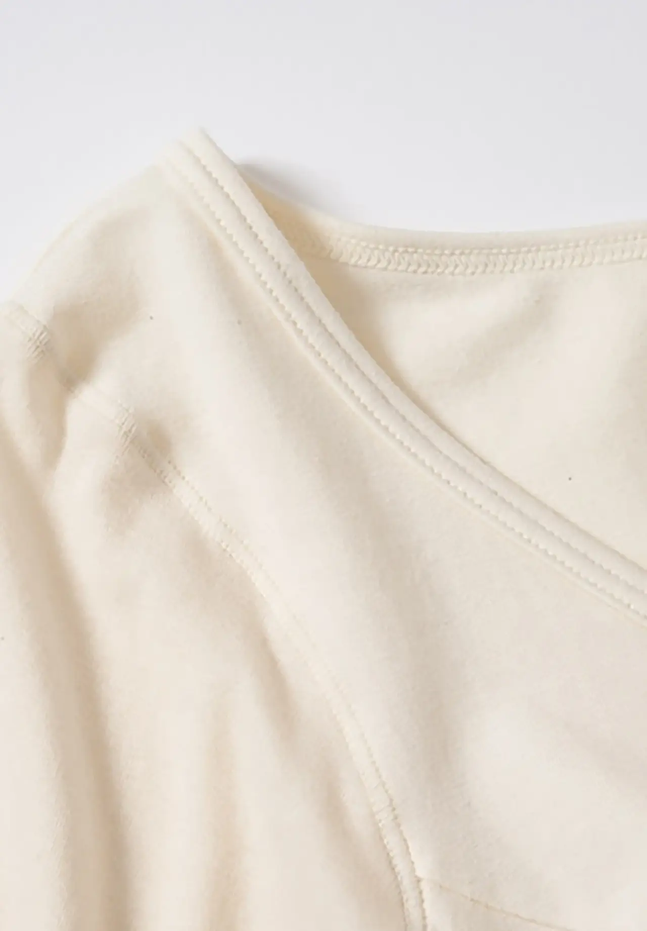 9/10-Sleeve Pullover with Built-in Cups